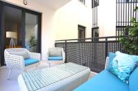 A seating area at SOUL Malaga City Apartment