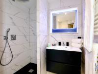 Plán poschodí v ubytovaní Appartement neuf 3 chambres avec balcon, exposé Sud, au pied des pistes à Courchevel - FR-1-664-14
