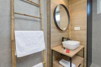 Kúpeľňa v ubytovaní WintowinRentals Exclusivo ático cerca de la playa.