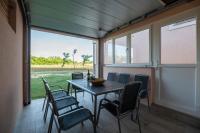 Balkón alebo terasa v ubytovaní Holiday apartment in Privlaka with sea view, balcony, air conditioning, WiFi 3598-5