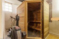 Posilňovňa alebo fitness centrum v ubytovaní Bonjour Guesthouse