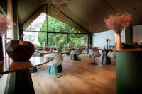 Posezení v ubytování Auberge Pom'Poire