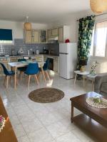 Kuchnia lub aneks kuchenny w obiekcie Maison Chante Vigne
