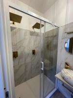 A bathroom at San Pietro Rooms 84