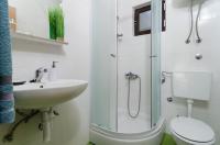Kúpeľňa v ubytovaní Apartments Ammos