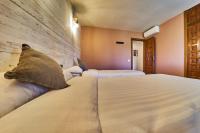 Postel nebo postele na pokoji v ubytování Villa Palmview Up To 28 Guests Close To Jávea Beach
