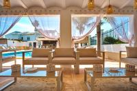 Bazén v ubytování Villa Palmview Up To 28 Guests Close To Jávea Beach nebo v jeho okolí