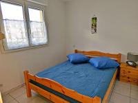 Posteľ alebo postele v izbe v ubytovaní Appartement 2 pièces avec piscine, parking, proche commerces - Marseillan - FR-1-387-188