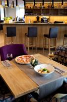 Jídlo v hotelu nebo okolí