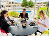 Jídlo v hotelu nebo okolí