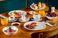 Jídlo v hotelu nebo okolí