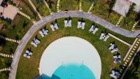 Bazén v ubytovaní Cambiocavallo Resort alebo v jeho blízkosti