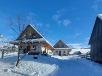 Ca' Fam Chalets v zime