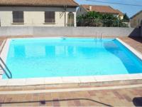 Bazén v ubytovaní T3 Centre-ville avec Piscine, Parking Sécurisé, Proche Plage, 6 Pers - Valras-Plage - FR-1-701-12 alebo v jeho blízkosti
