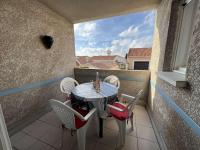 Balkón alebo terasa v ubytovaní Charmant T2 en Centre-ville avec Piscine, Terrasse et Parking, à 500m de la Plage ! - FR-1-701-29