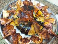 アパートメントの敷地内または近くでの食事または食べ物