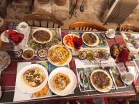 アパートメントの敷地内または近くでの食事または食べ物