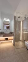 A bathroom at Hochalmbahnen Chalets Rauris 1-20 WE1, Maislaufeldweg 1r EG