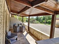 Ogród w obiekcie Les Curies - ludogîte, gîte et moulin avec piscine