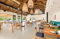 Nhà hàng/khu ăn uống khác tại OUTRIGGER Khao Lak Beach Resort