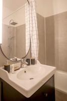 Kúpeľňa v ubytovaní Rare Appart 2 chambres en duplex design au Panier
