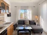 Kuchnia lub aneks kuchenny w obiekcie Villa Sandra Little Haven Apartment