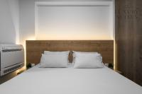Posteľ alebo postele v izbe v ubytovaní Adelle Apartments, The Luxury Suites