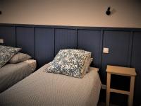 Posteľ alebo postele v izbe v ubytovaní Loire Valley village centre apartment chezANIA