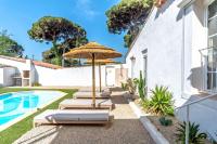 Bazén v ubytovaní La Villa les lauriers, 150 m de la mer, Grimaud, golfe de St Tropez alebo v jeho blízkosti