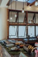 Jídlo v hostelu nebo okolí