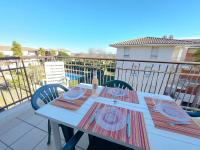 Balkon lub taras w obiekcie Appartement 2 pièces avec accès direct plage, piscine et terrasse - Marseillan - FR-1-326-778