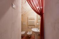 A bathroom at Dimore Santagaeta