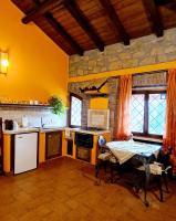 A kitchen or kitchenette at Agriturismo Le Grotte