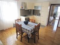 Kuchyň nebo kuchyňský kout v ubytování Villa Lucia premium rooms