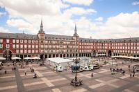 Nespecifikovaný výhled na destinaci Madrid nebo výhled na město při pohledu z apartmánu