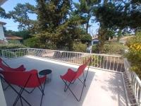 Balkón alebo terasa v ubytovaní Arcachon Jolie maison de vacances avec 4 chambres et grand jardin