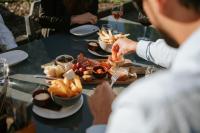 Mad på hotellet eller i nærheden