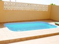 Bazén v ubytování Apartamento Pelicanos Golf & Beach - spacious and modern with terrace and private pool nebo v jeho okolí