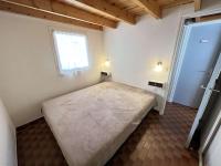 Posteľ alebo postele v izbe v ubytovaní Appartement T2 Cabine, Rez-de-Jardin, Parking, Lave-Linge, Terrasse, Accès Plage à 30m - FR-1-702-16