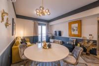 Posezení v ubytování Exarcheia Vibe Penthouse 1