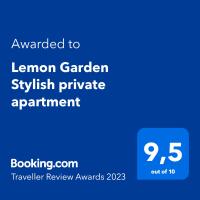 Certifikát, ocenenie alebo iný dokument vystavený v ubytovaní Lemon Garden Stylish private apartment