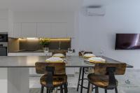 Kuchyňa alebo kuchynka v ubytovaní Living4Malaga Málaga Centre Premium
