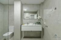 Kúpeľňa v ubytovaní Living4Malaga Málaga Centre Premium