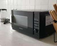 TV a/nebo společenská místnost v ubytování Stilvolle 2 Zimmer Wohnung mit Küche, TV, Waschmaschine