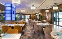 Restaurace v ubytování Crowne Plaza Florya Istanbul by IHG
