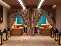 Posezení v ubytování Crowne Plaza Florya Istanbul by IHG