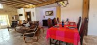 Posedenie v ubytovaní Dom Peyreton Prestige cottages set in a charming wine property
