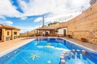 Bazén v ubytovaní Villa Ana Bella alebo v jeho blízkosti