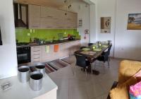 A kitchen or kitchenette at Silver Cape Raches on the sea