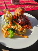 Еда / где поесть недалеко от отеля